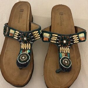 Cute flip flop sandals ! Made by white mountain size 6